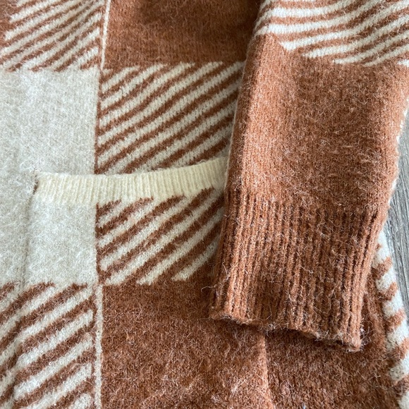 Anthropologie-esque Striped coatigan from entro - Picture 5 of 8